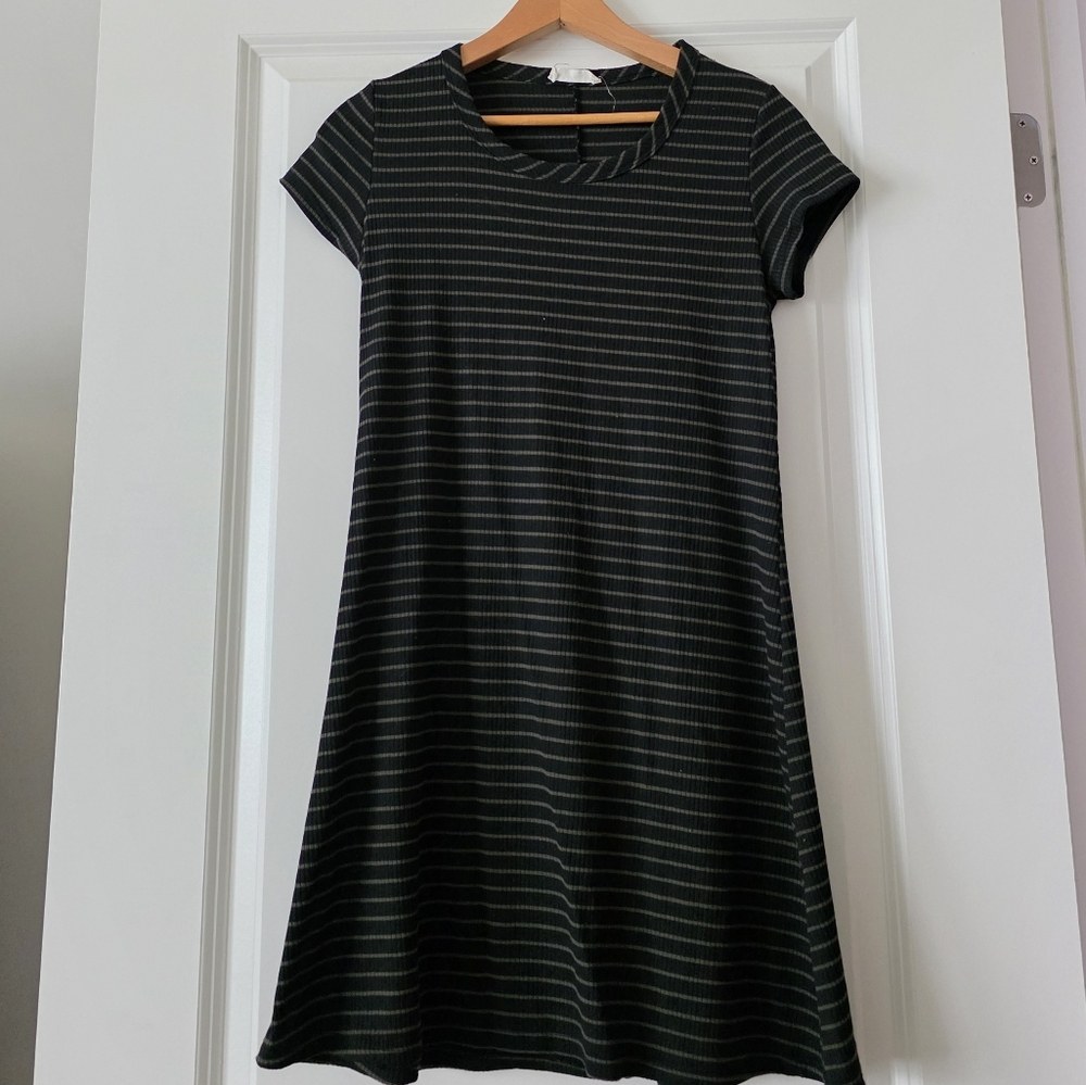 Olivia Rae Ribbed Tshirt Dress Sage green and Black Striped Womens M